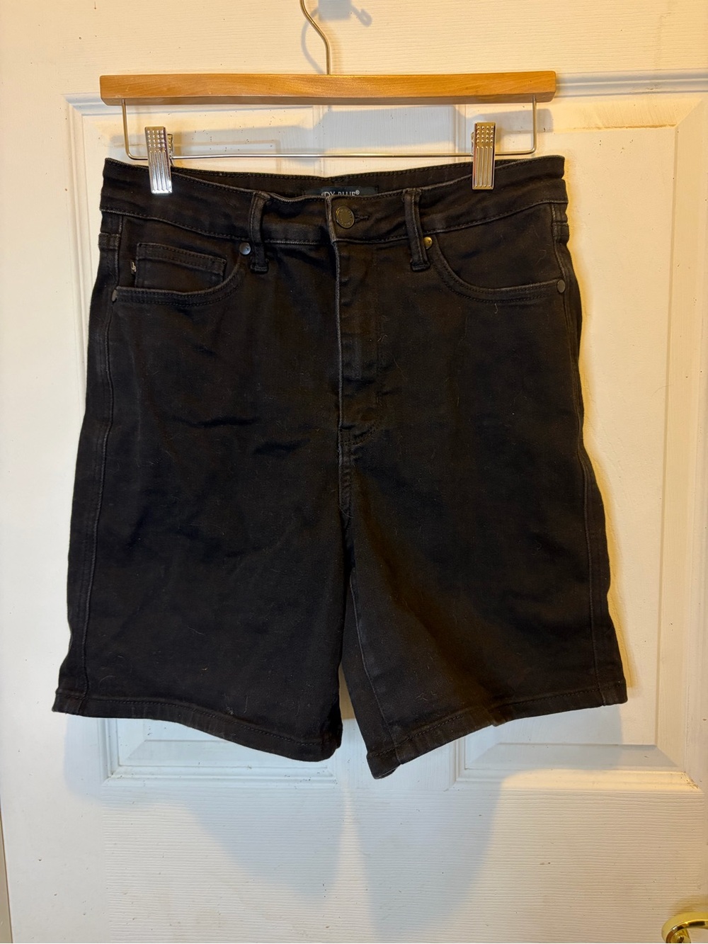 Judy Blue Black High-Rise Denim Shorts 7 inch Inseam
